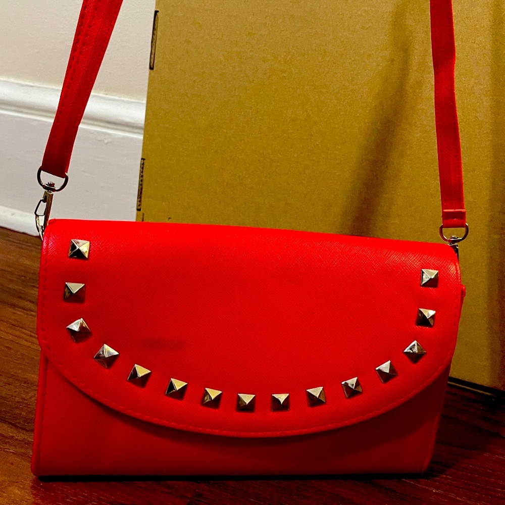 Cute red side bag & wristlet in 1!